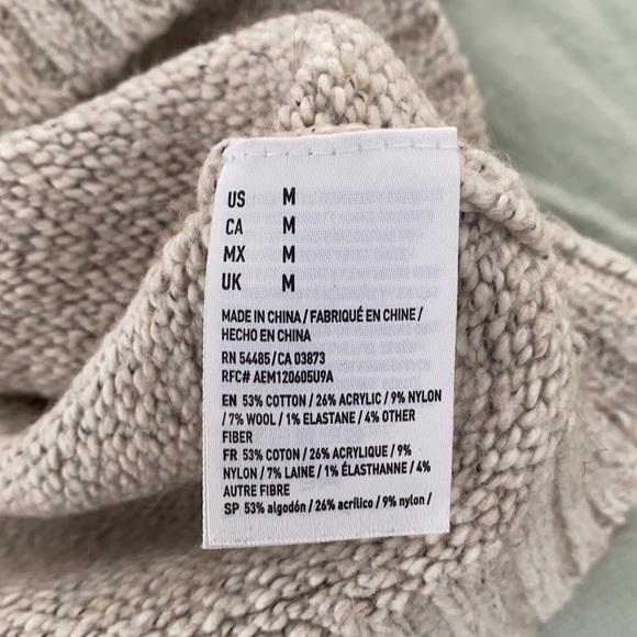 Cream Turtleneck Sweater - Picture 3 of 4